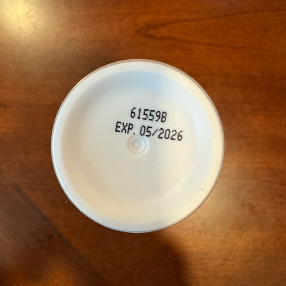 DRMTLGY Universal Tinted Moiturizer NEW - Picture 3 of 8